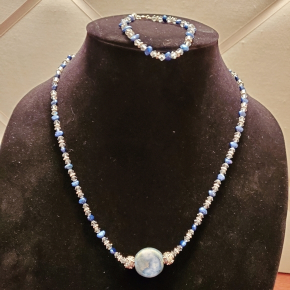 Hand Crafted Jewelry - 🎊HP🎊 Handcrafted Swarovski & Blue Pearl Necklace Set